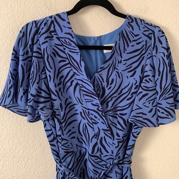 Eliza J Print Faux Wrap Tiered Flutter Sleeve V Neck Dress - Picture 6 of 14